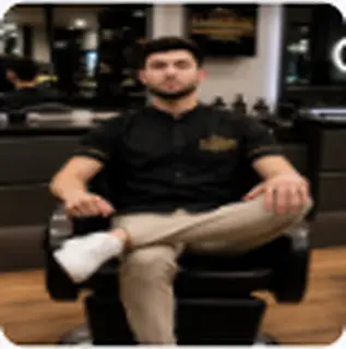 Gustavo Vailones, barbeiro da El Dourado Barbershop